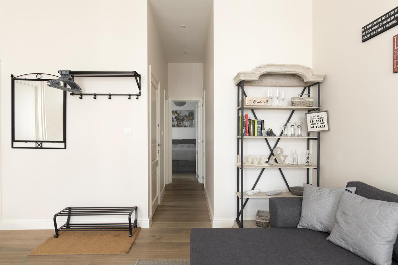 Cozy & Bright Apartment アントウェルペン エクステリア 写真